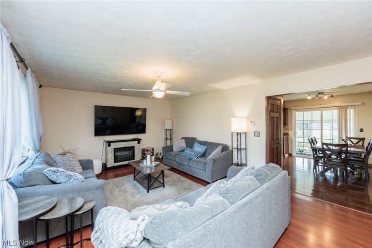 19157 Howe Road, Strongsville, OH - Photo 8