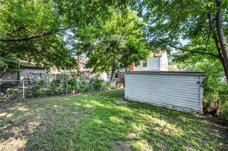 14225 Rainbow Avenue, Cleveland, OH - Photo 3