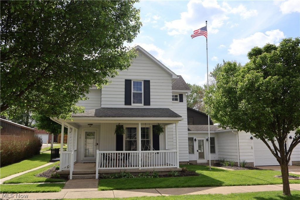 118 2nd Avenue, Beach City, OH