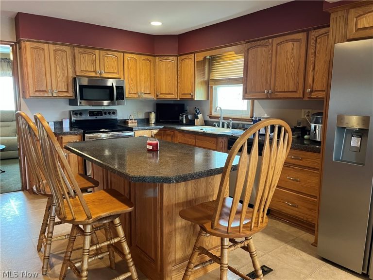 54837 High Ridge Road, Bellaire, OH - Photo 8