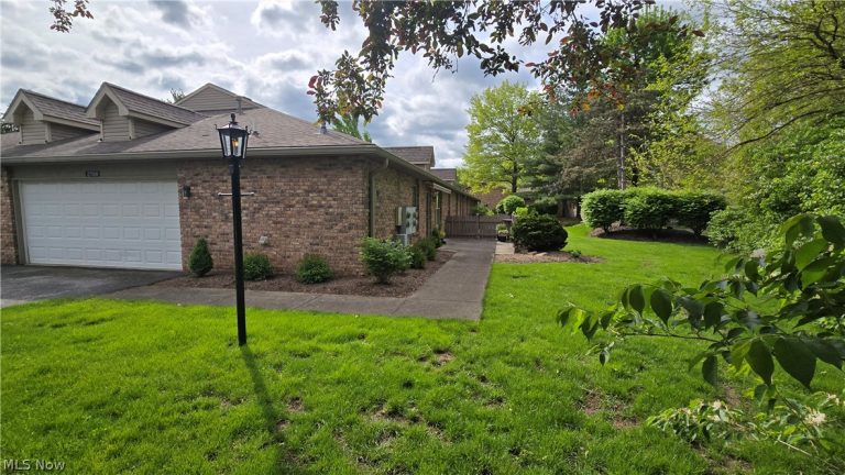 2708 Shakespeare Lane #2708, Avon, OH, 44011