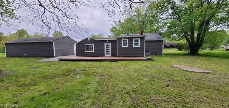 724 Briggs Road, Leavittsburg, OH - Photo 4