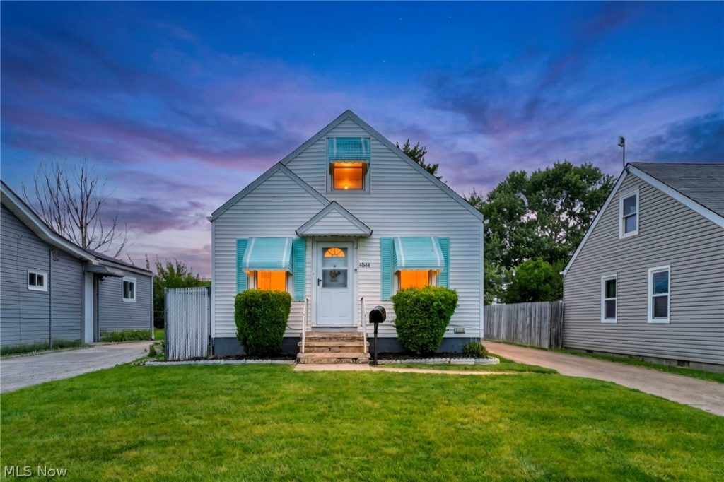 4544 148th Street, Cleveland, OH