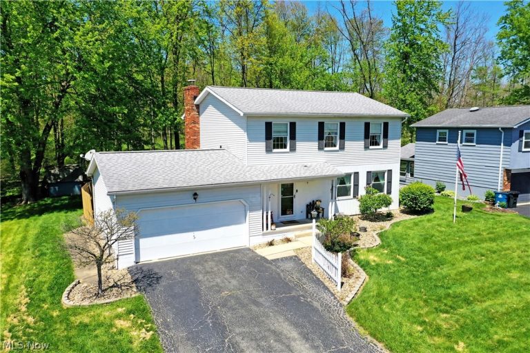 34 Hickory Trace Drive, Girard, OH - Photo 2