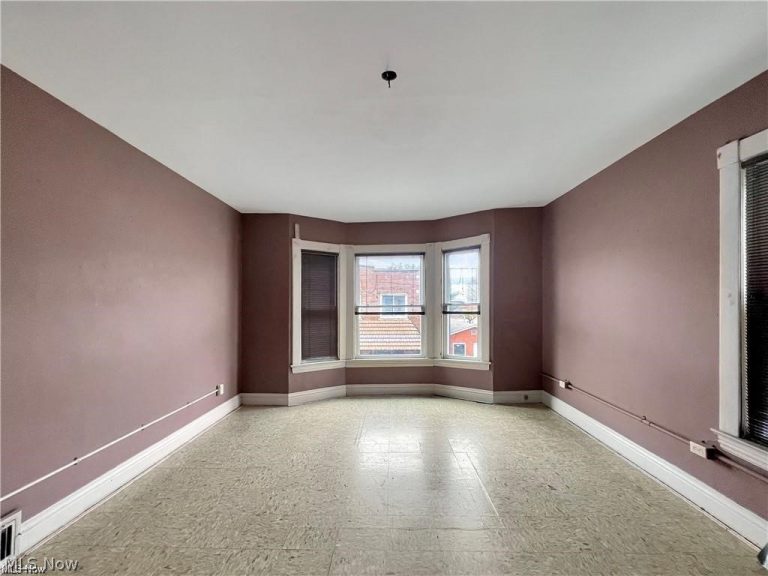 830 Main St, Follansbee, WV - Photo 2