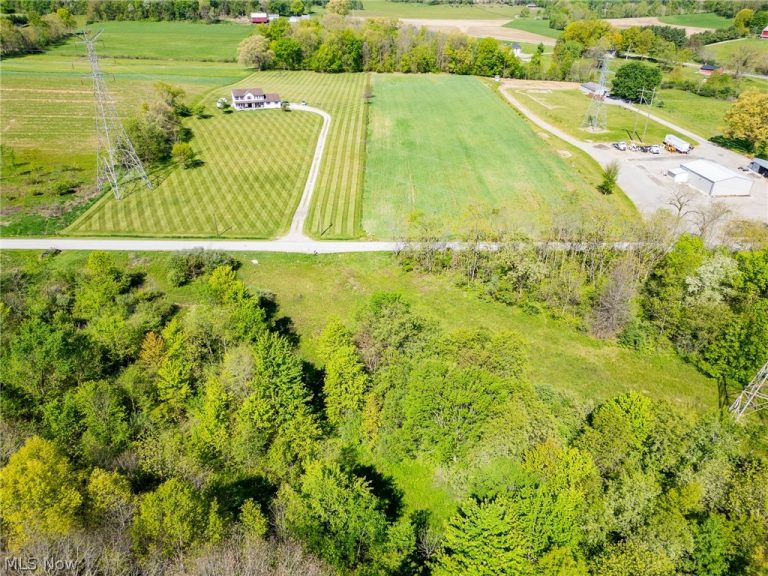 11154 Shetler Avenue #3, Bolivar, OH - Photo 2