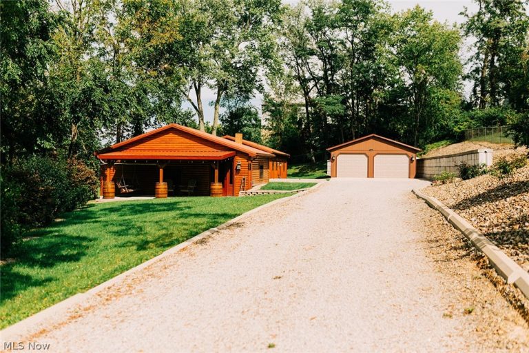 5000 State Route 515, Sugarcreek, OH, 44681
