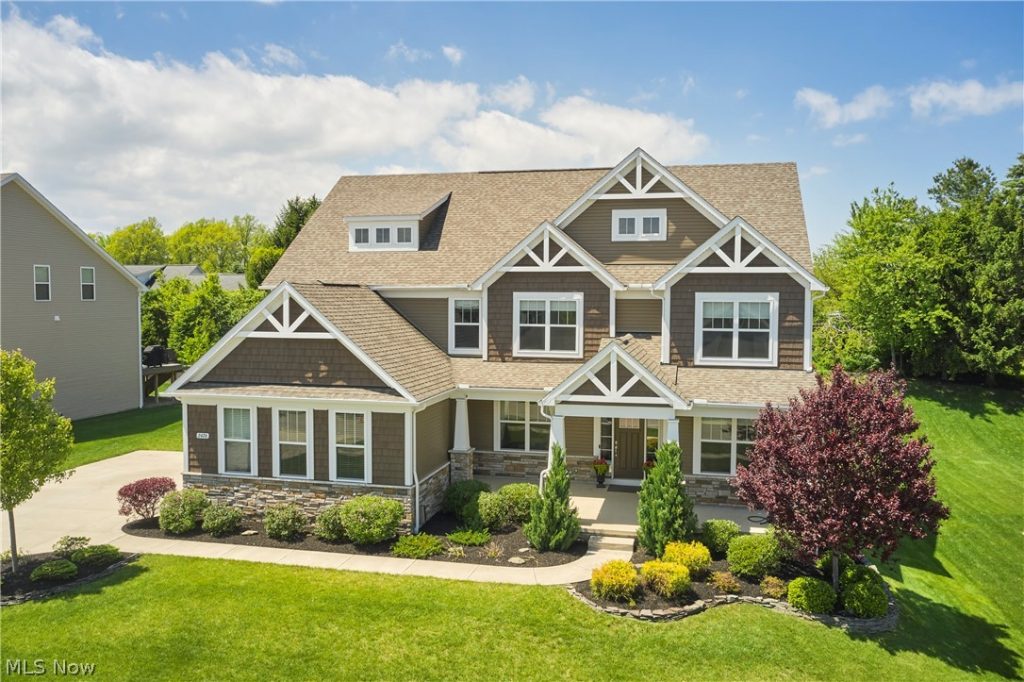 2476 Seton Drive, Avon, OH