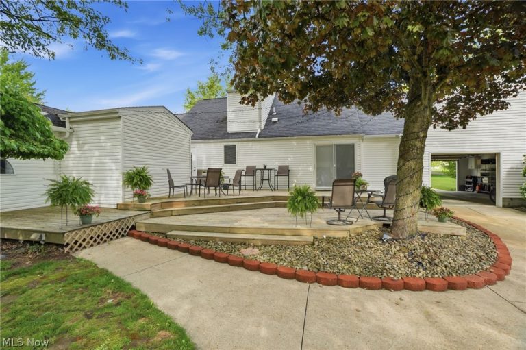 175 Henn Hyde Road, Howland, OH - Photo 8