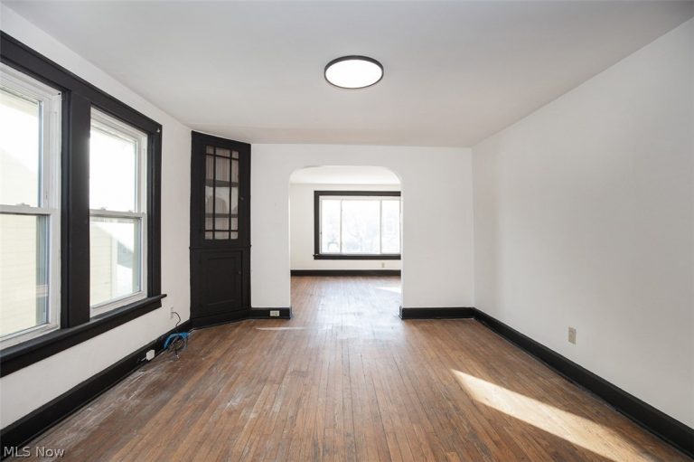 7610 Dearborn Avenue, Cleveland, OH - Photo 8