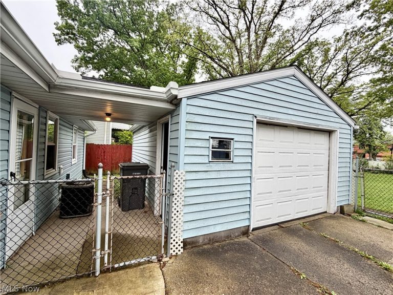 180 Winchester Avenue, Youngstown, OH - Photo 3