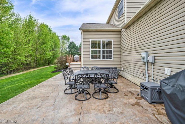 525 Caledonia Drive, Wadsworth, OH - Photo 2