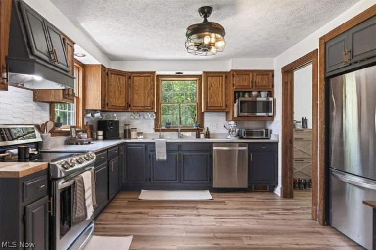 15812 Auburn Road, Newbury, OH - Photo 8