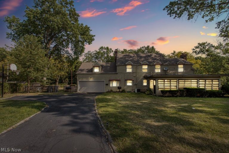 455 Redondo Road, Youngstown, OH - Photo 2