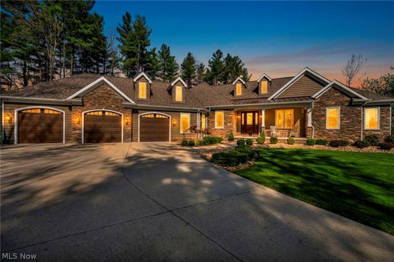 12690 Barrington Lane, Chesterland, OH, 44026