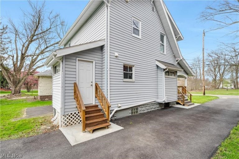 3131 Hudson Avenue, Youngstown, OH - Photo 3
