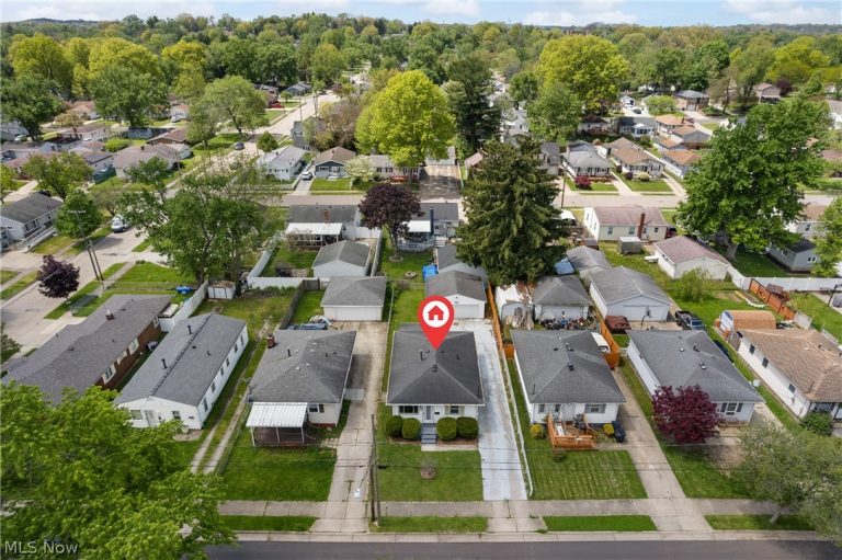64 Kreiner Avenue, Akron, OH - Photo 2