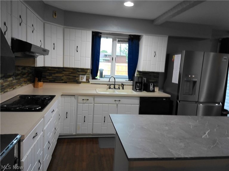 1036 Barone Drive, Weirton, WV - Photo 6