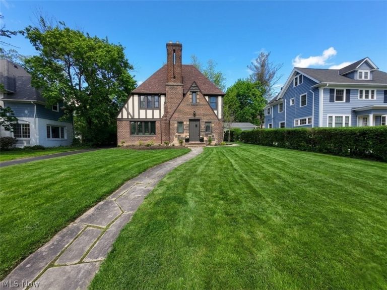 3145 Huntington Road, Shaker Heights, OH, 44120