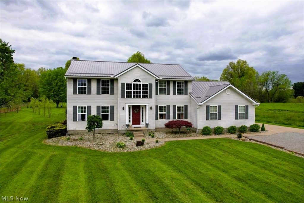 12555 Akron Canfield Road, North Jackson, OH