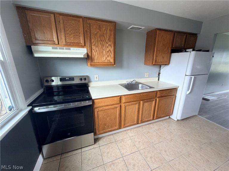 929 Cook Avenue #1, Youngstown, OH - Photo 4