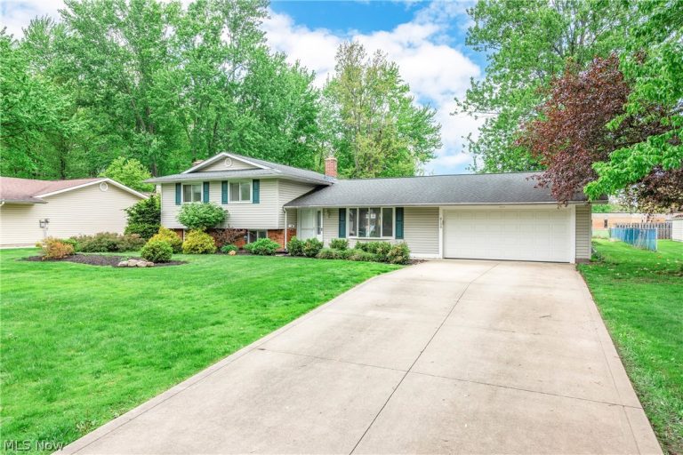 8139 Yorkshire Drive, Mentor, OH - Photo 3