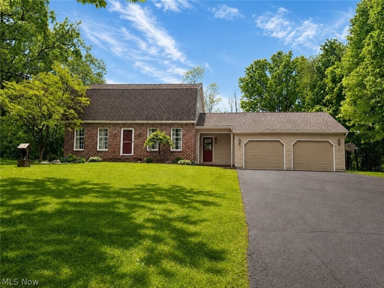 6155 Gibson Road, Canfield, OH, 44406