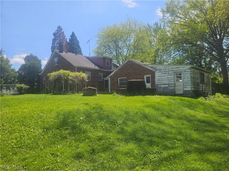 4070 Broadway, Lorain, OH - Photo 8