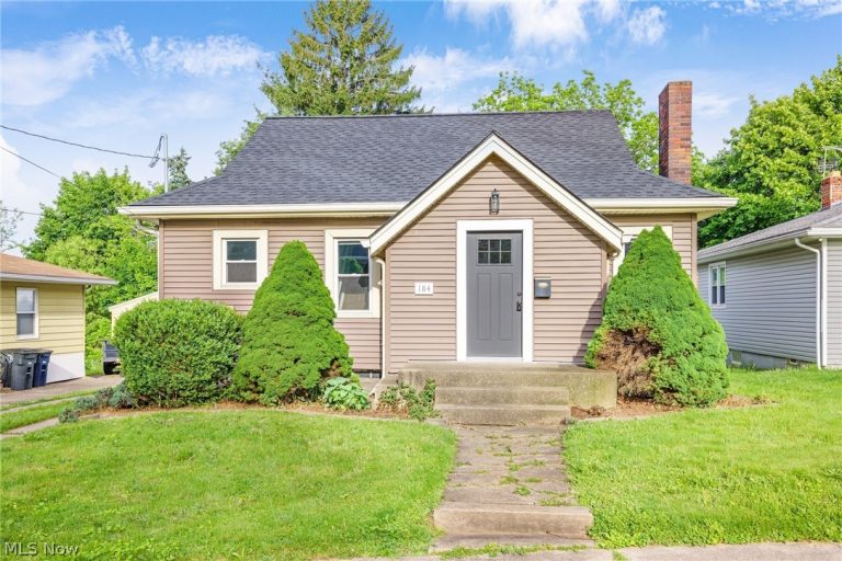184 Edgehill Drive, Akron, OH - Photo 2