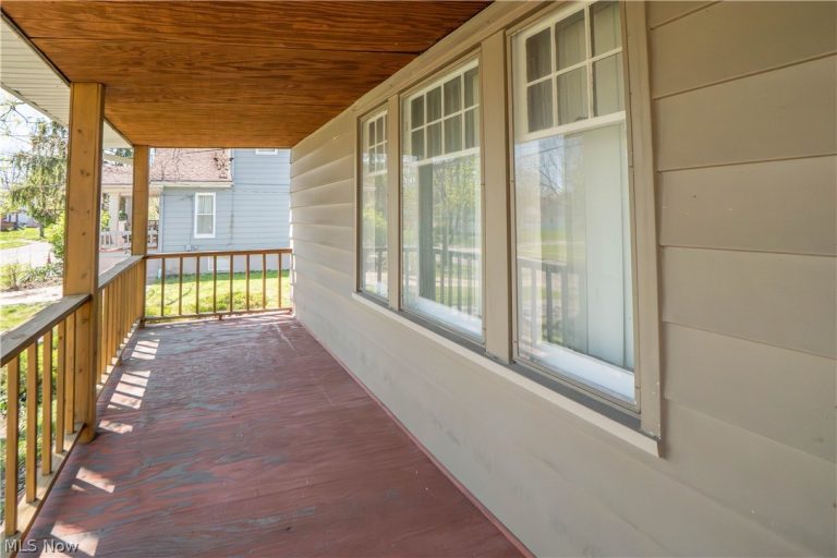 94 Avalon Drive, Bedford, OH - Photo 3