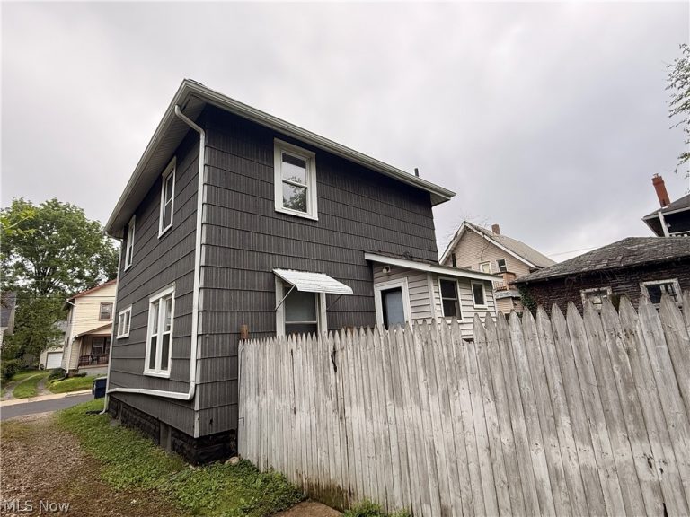 13 Burton Avenue, Massillon, OH - Photo 6
