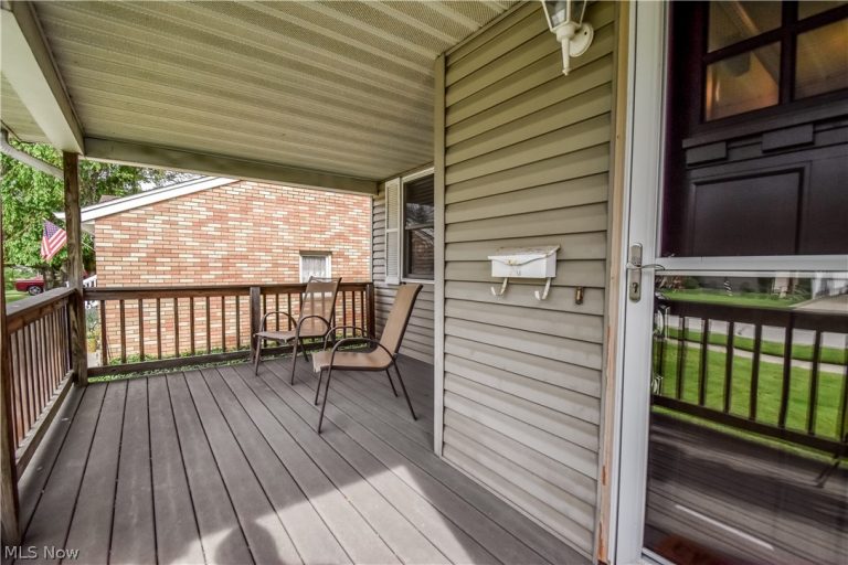 225 Burton Street, Fairport Harbor, OH - Photo 3