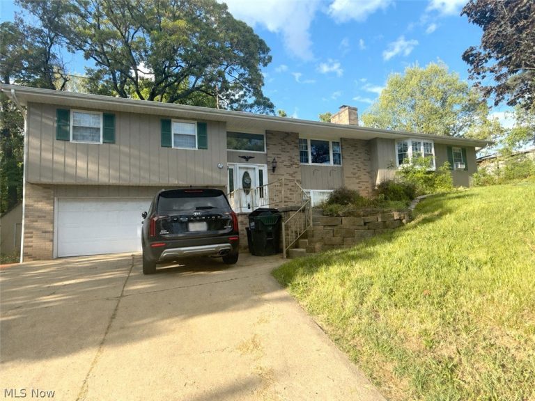 83 Watson Lane, Belpre, OH, 45714