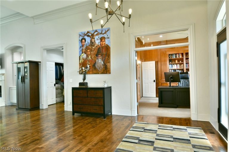 460 Club Drive, Aurora, OH - Photo 4