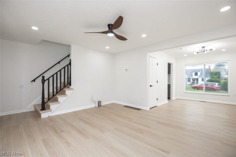 3896 Strandhill Road, Cleveland, OH - Photo 6