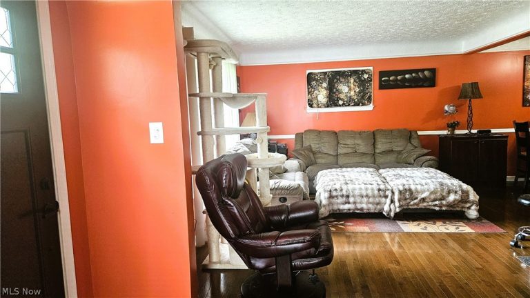 3775 Covington Road, South Euclid, OH - Photo 4