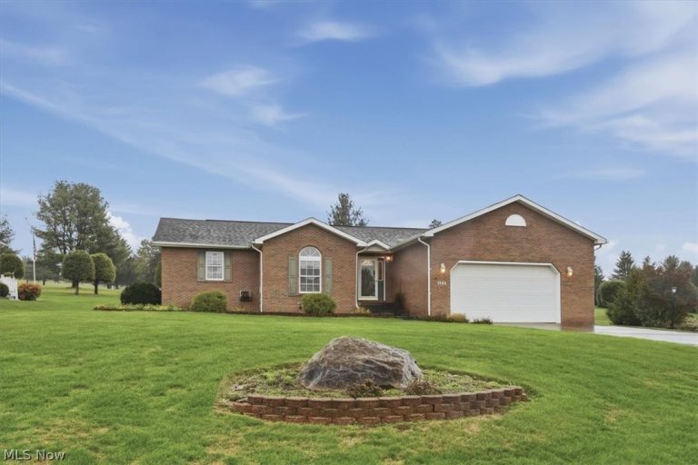 1344 Meadowbrook Lane, Carrollton, OH - Photo 2