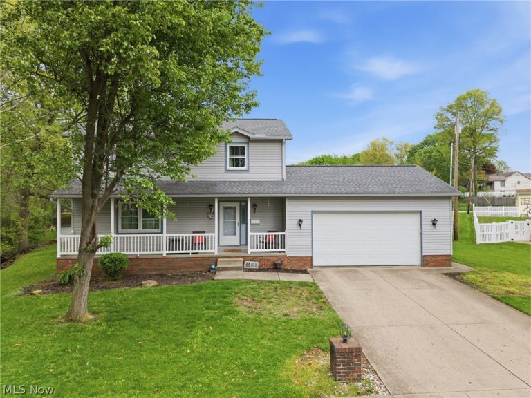 313 Glenview Avenue, Dover, OH - Photo 2