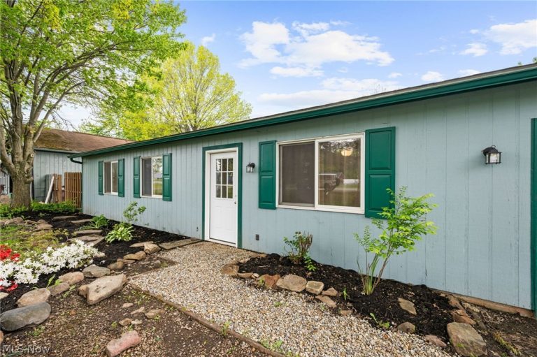 12360 Cowley Road, Columbia Station, OH - Photo 2