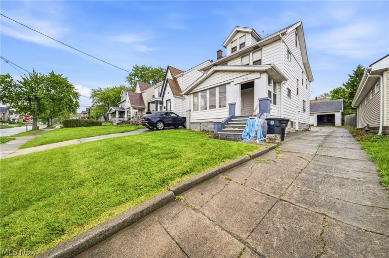 8506 Jeffries Avenue, Cleveland, OH - Photo 2