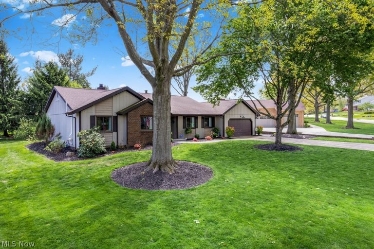 3723 Troon Drive, Uniontown, OH - Photo 3