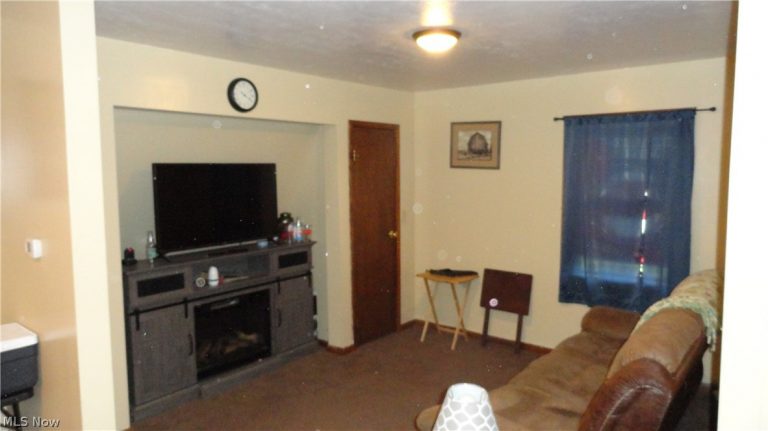 589 Church Alley Avenue ##4, Chester, WV - Photo 6