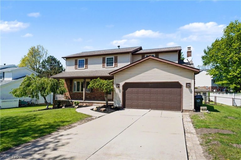 3890 Sanford Drive, Parma, OH - Photo 2