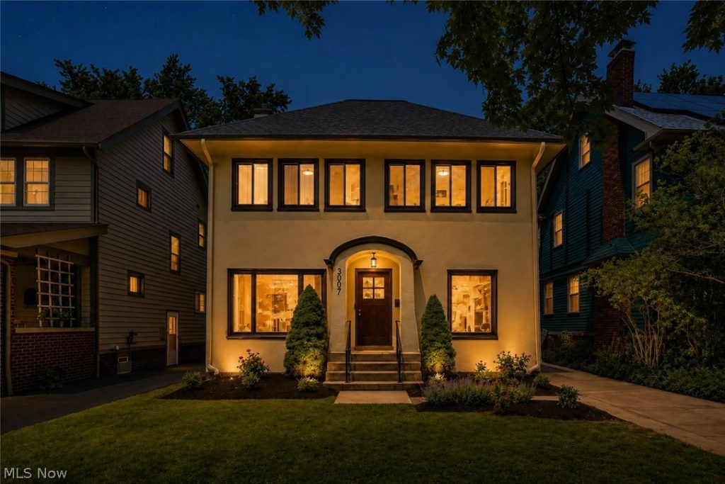 3007 Edgehill Road, Cleveland Heights, OH