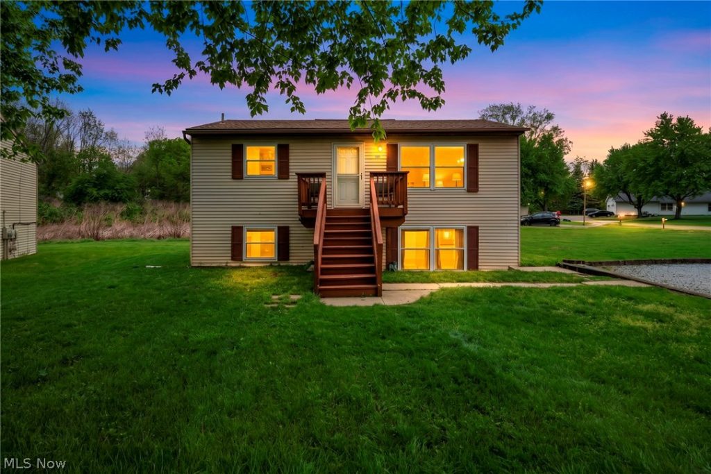 1529 Benjamin Court, Kent, OH
