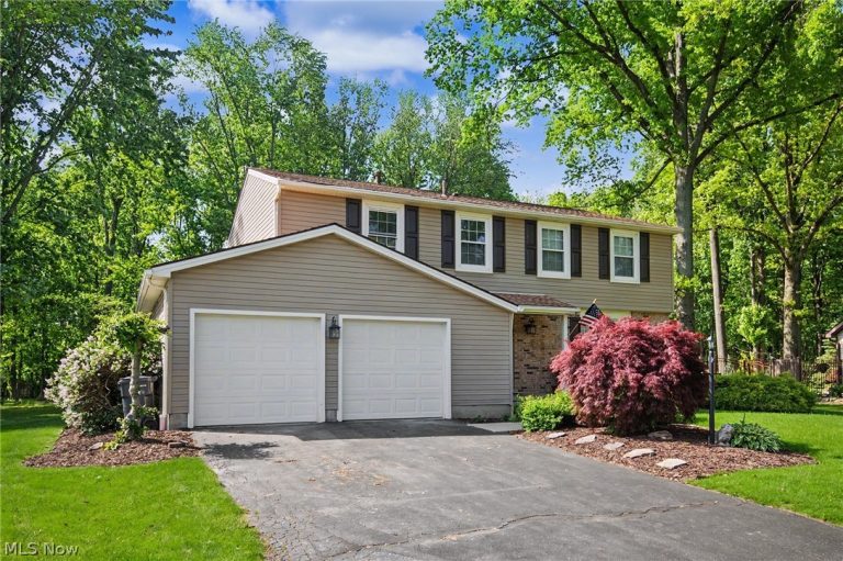 9252 Briarbrook Drive, Howland, OH - Photo 2