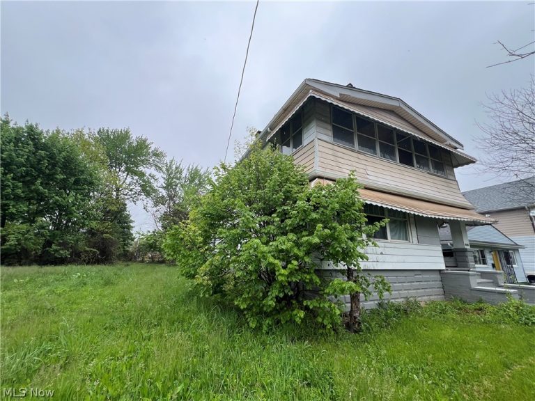 12305 Rexford Avenue, Cleveland, OH - Photo 3