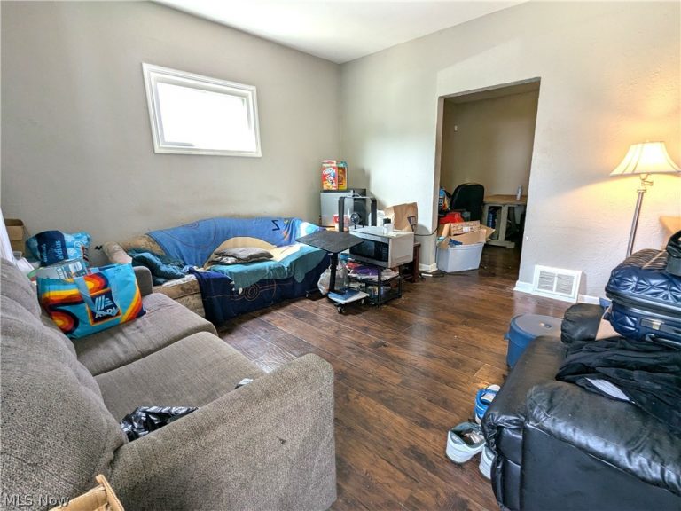2064 91 Street, Cleveland, OH - Photo 3