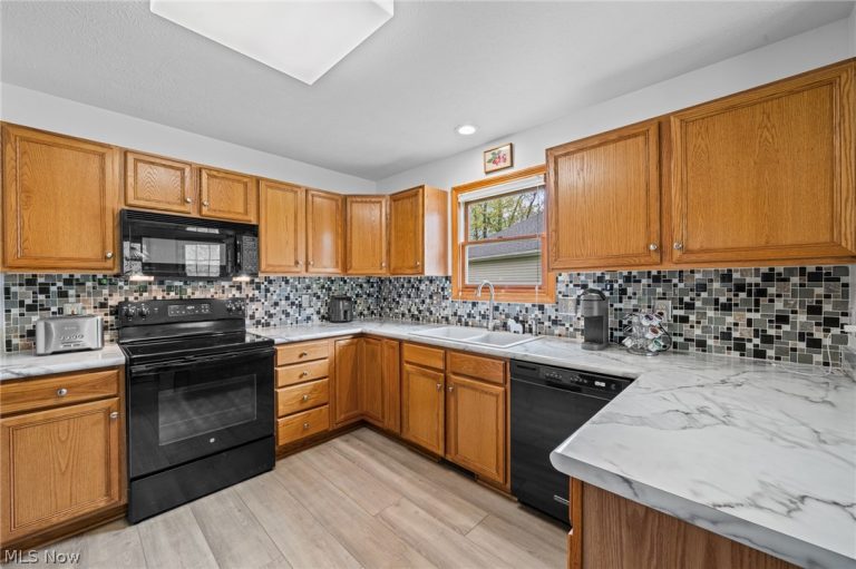 2495 Winesap Drive, Broadview Heights, OH - Photo 6