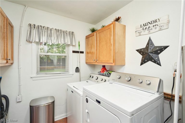 2526 Edgebrook Avenue, Akron, OH - Photo 8